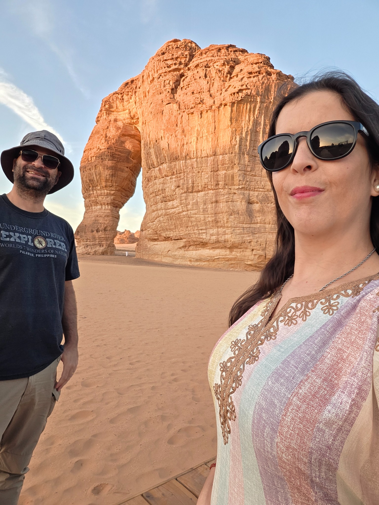 Nuestra primera vista de Elephant Rock con la luz del atardecer.