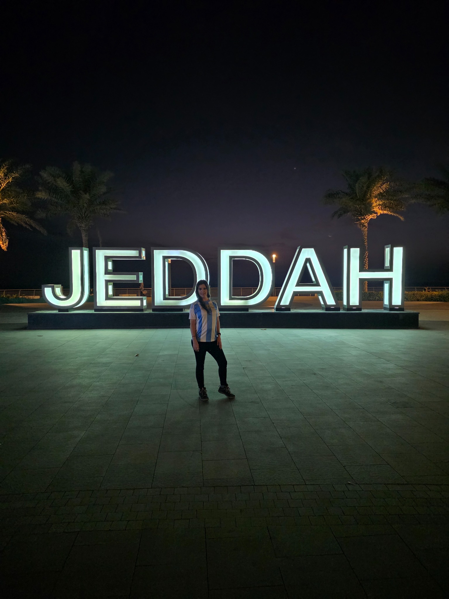 Jeddah de noche, al final de nuestros primeros días en la ciudad.
