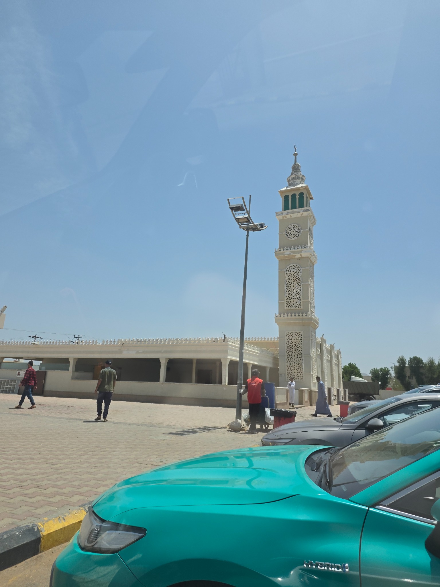 Una de las mezquitas que encontramos durante el recorrido hacia Medina.