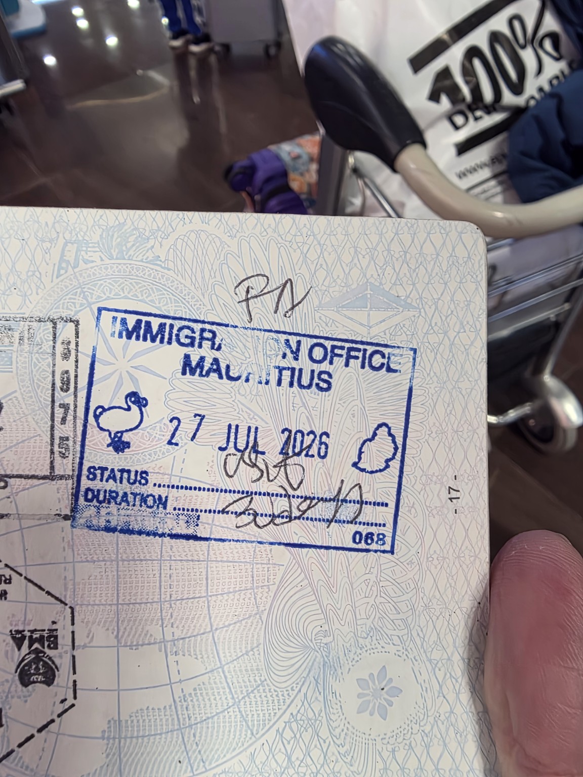 Nuestro sello de ingreso a Mauricio, el país número 110 de VXM.]