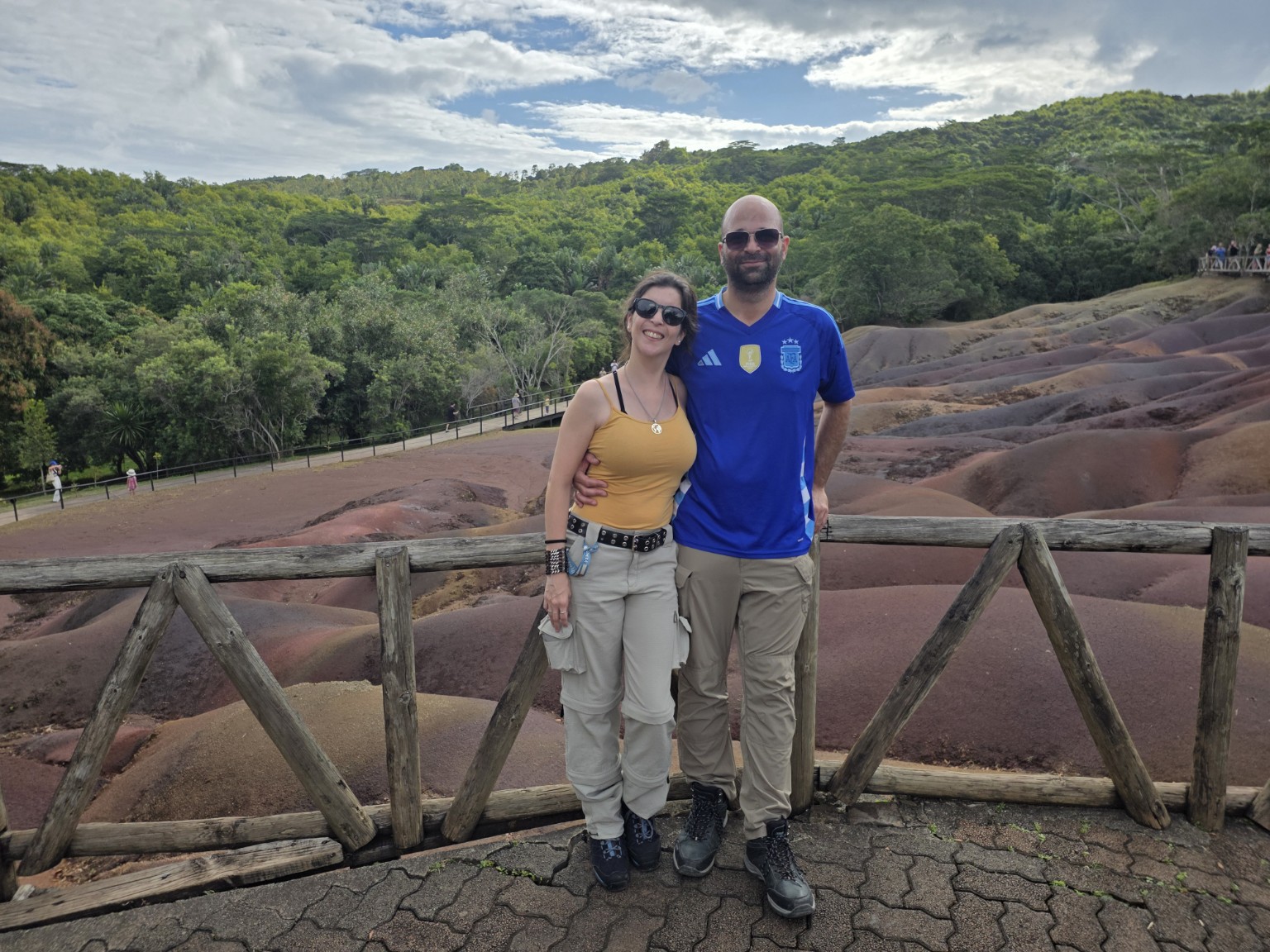 En las Tierras de Siete Colores de Chamarel.]